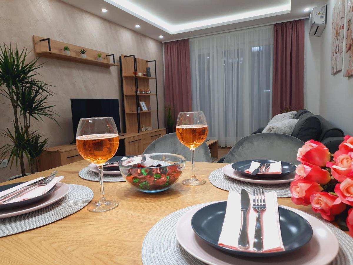 Apartman Kristal Sremska Mitrovica Exterior foto