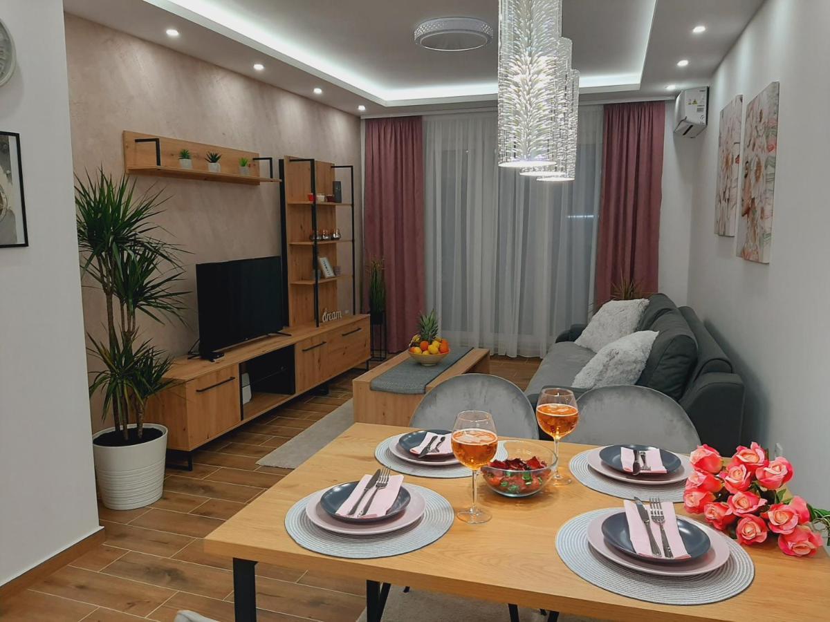 Apartman Kristal Sremska Mitrovica Exterior foto