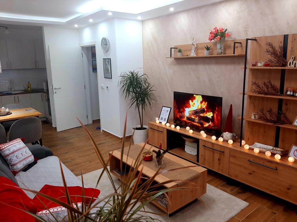 Apartman Kristal Sremska Mitrovica Exterior foto